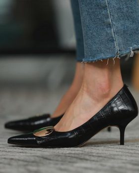 CHICME Pointed-toe Crocodile Pattern Splicing Metal Buckle Shallow Mouth High Heels Sale Coupon