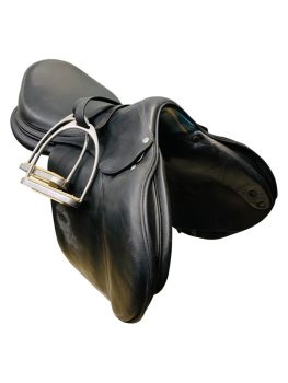 18.5Inch Used Voltaire Close Contact Saddle 4170 Sale Coupon