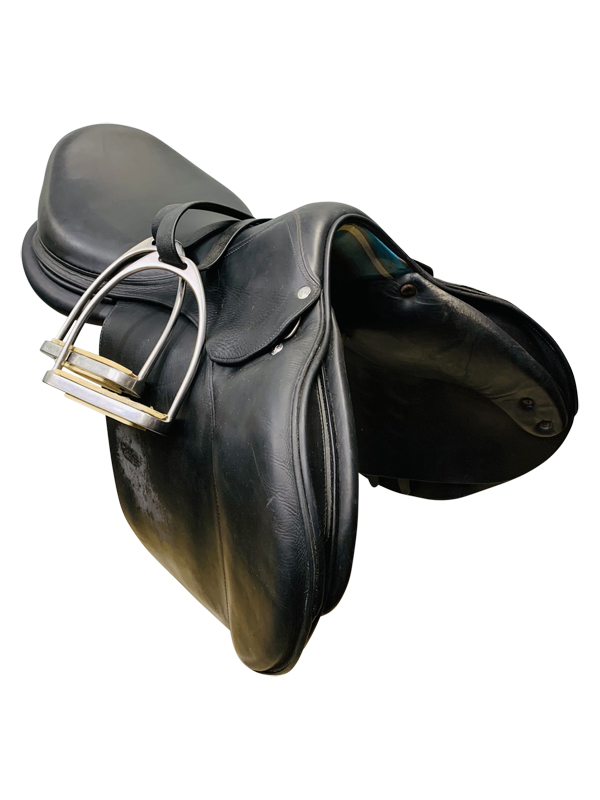 18.5Inch Used Voltaire Close Contact Saddle 4170 Sale Coupon